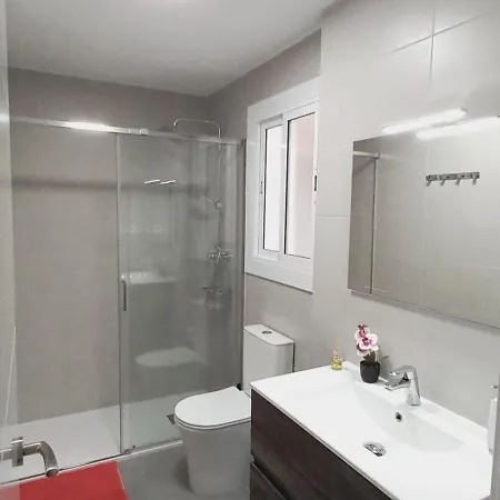 Cozy And Sunny Penthouse Fira Bcn * L'Hospitalet de Llobregat